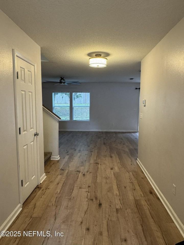 348 Auburn Oaks Road East - Photo 7 of 50