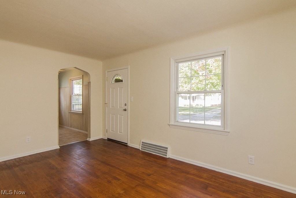 15312 Benhoff Dr - Photo 4 of 18