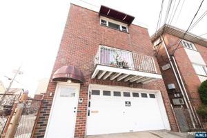 featured image of 412 Walker St