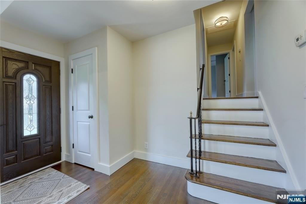 23 Garwood Rd - Photo 4 of 18