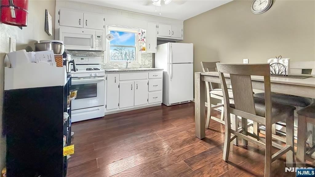 154 Charlton Ave - Photo 6 of 15