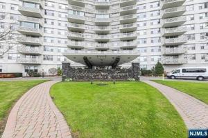 featured image of 2100 Linwood Avenue