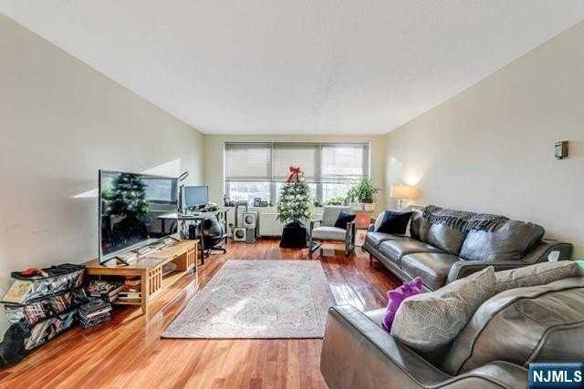 2100 Linwood Avenue - Photo 2 of 15