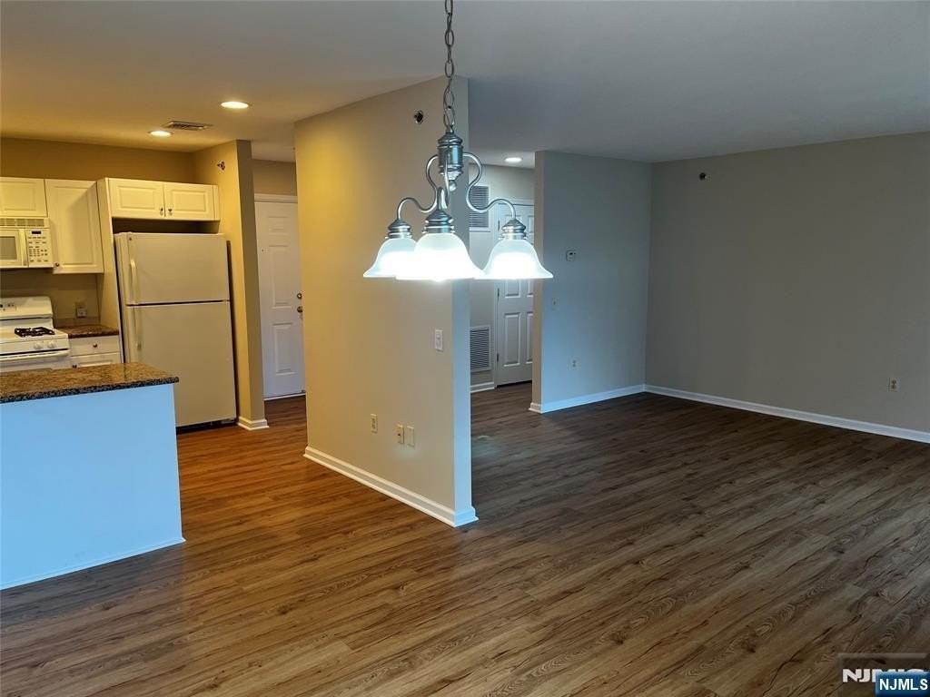 36 Wanamaker Avenue - Photo 7 of 10