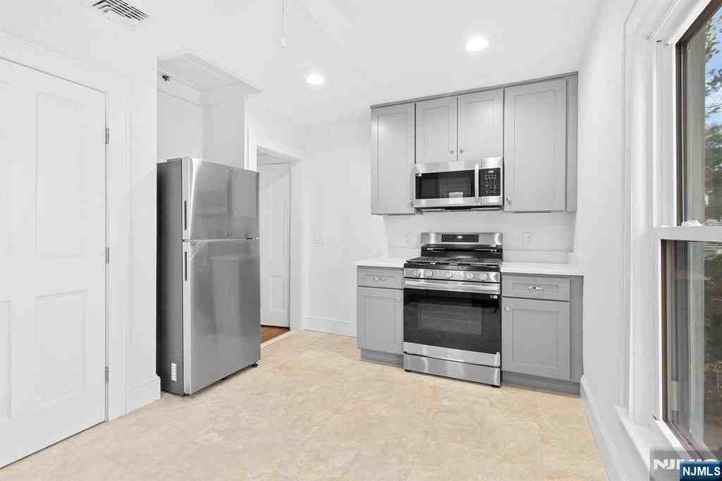 16 Elm Street - Photo 2 of 12