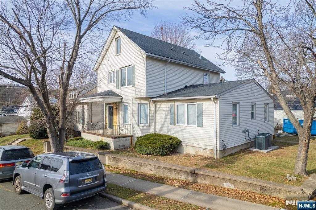 149 Florence Avenue - Photo 2 of 16