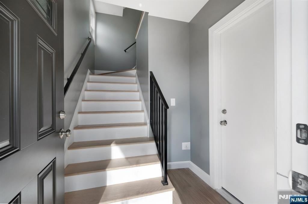 149 Florence Avenue - Photo 6 of 16