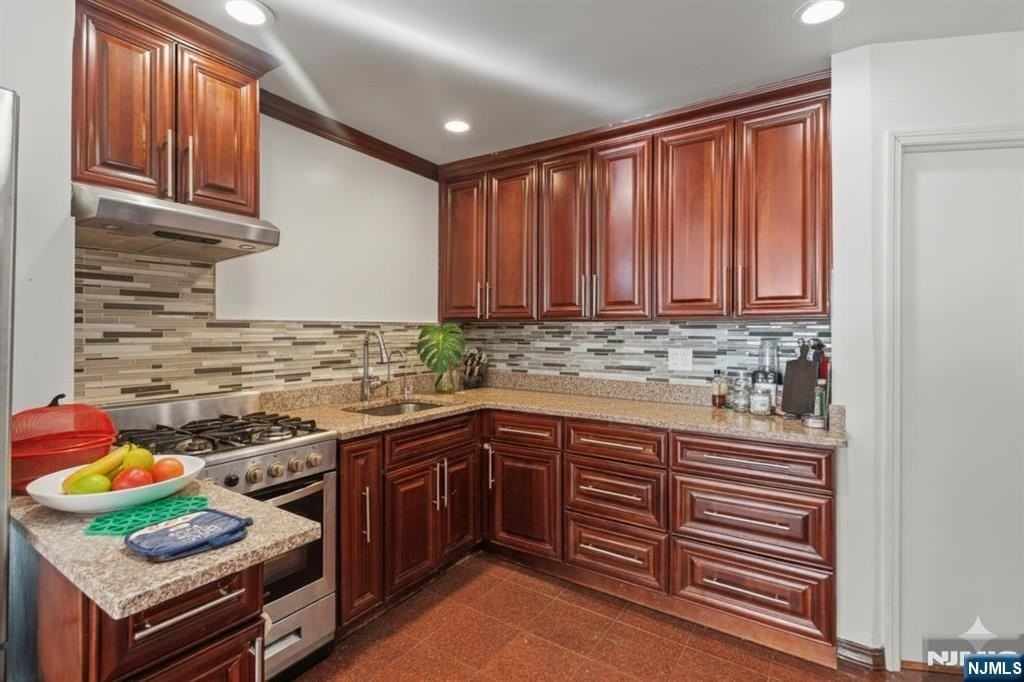 436 Undercliff Avenue - Photo 3 of 16