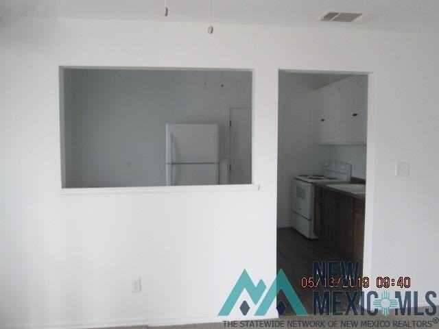 604 West Dallas Avenue - Photo 5 of 11