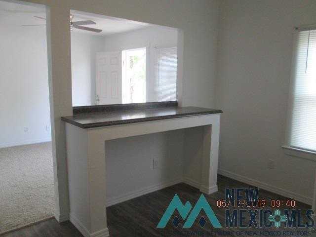 604 West Dallas Avenue - Photo 7 of 11