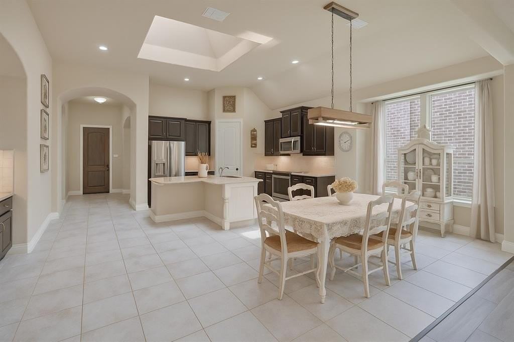 855 Forest Street - Photo 2 of 35