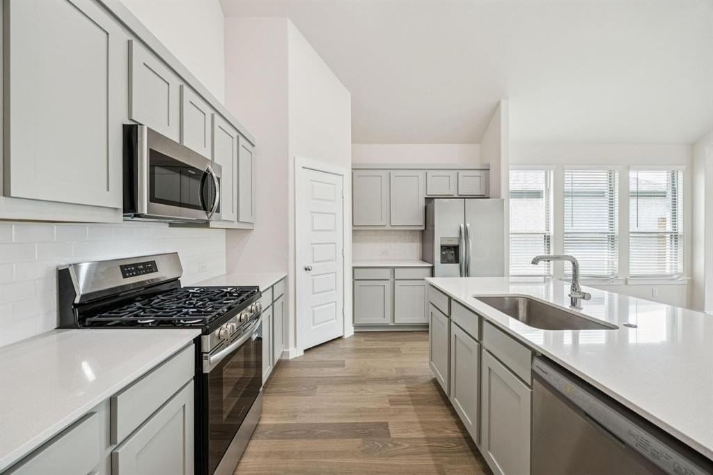 646 Briar Drive - Photo 4 of 17