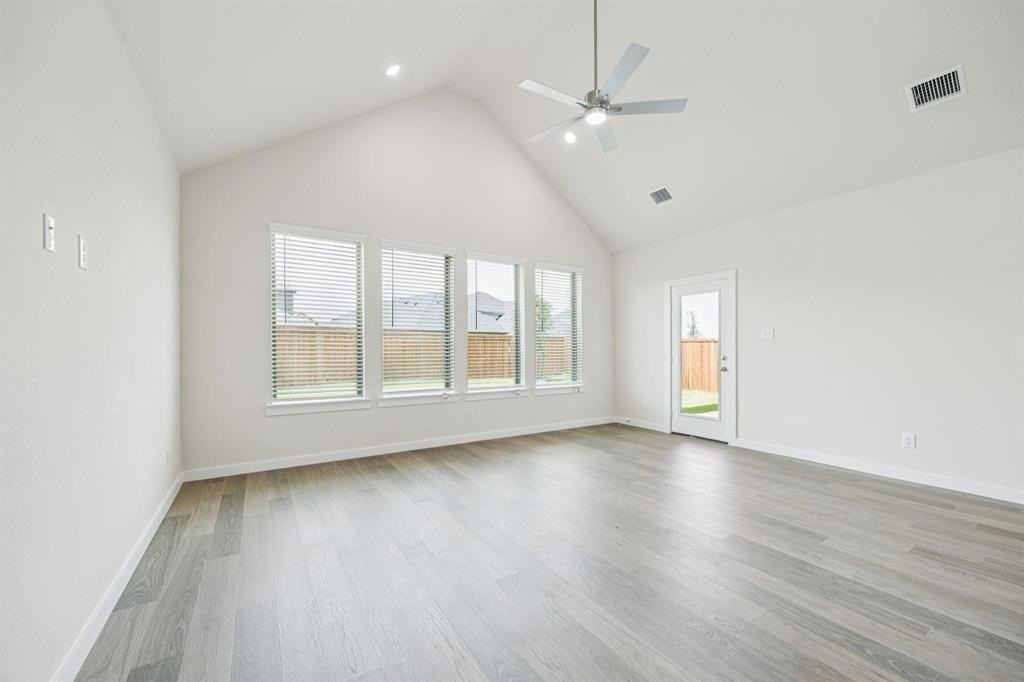 646 Briar Drive - Photo 7 of 17