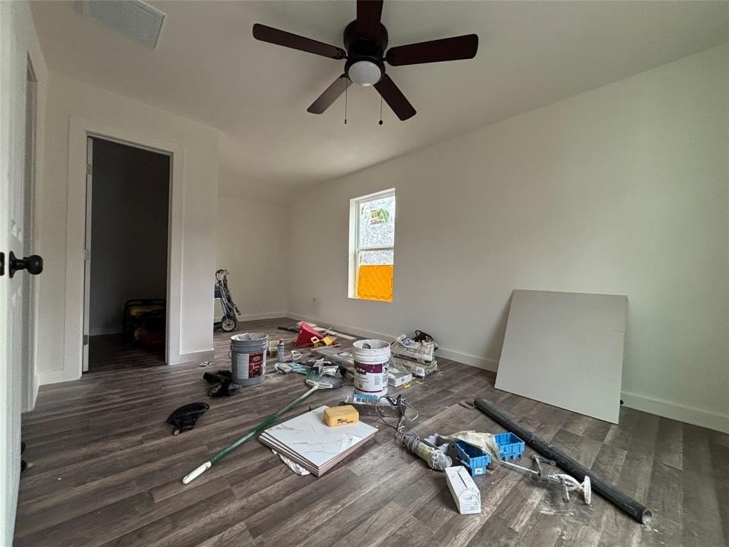 1103 Bell Dr - Photo 5 of 18