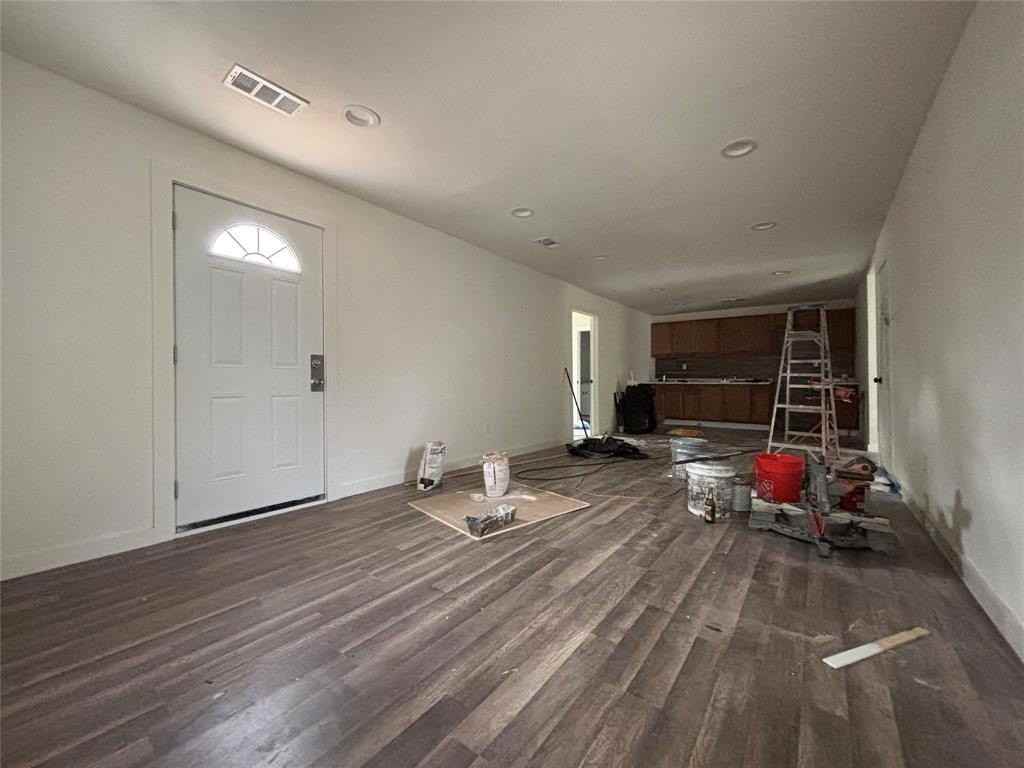 1103 Bell Dr - Photo 6 of 18