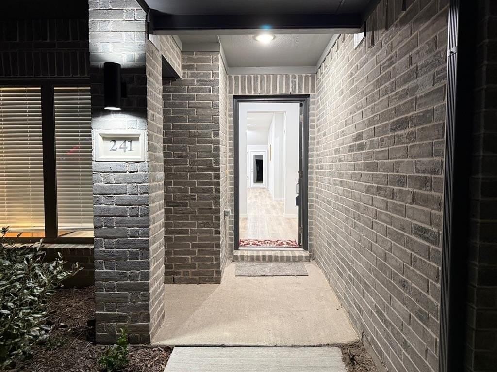 241 Little Bridge Dr - Photo 5 of 15