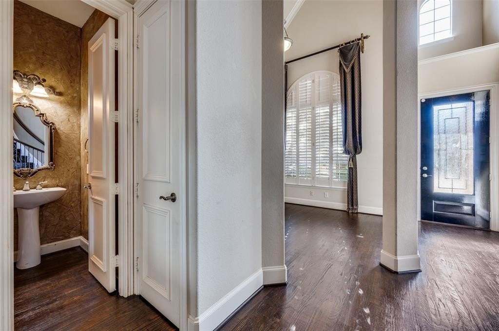 1149 Pedernales Trail - Photo 4 of 16