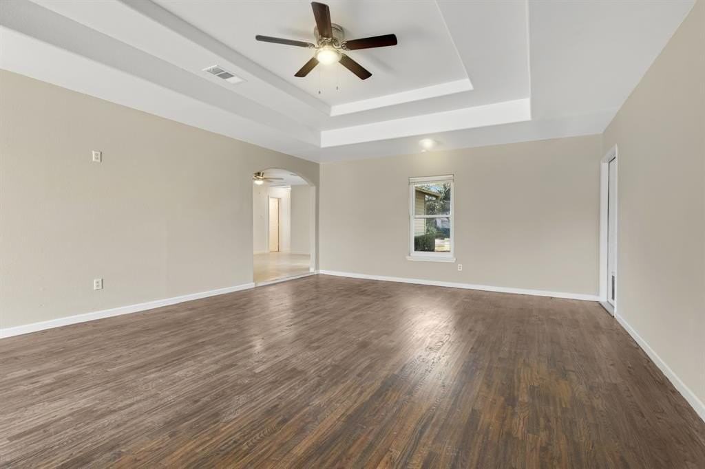 2821 North Bell Avenue - Photo 3 of 24