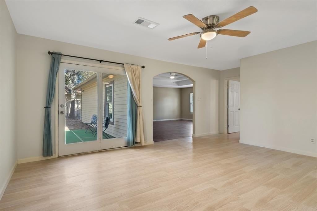 2821 North Bell Avenue - Photo 6 of 24