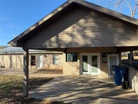 205 S Parkway Dr - Photo 1 of 1