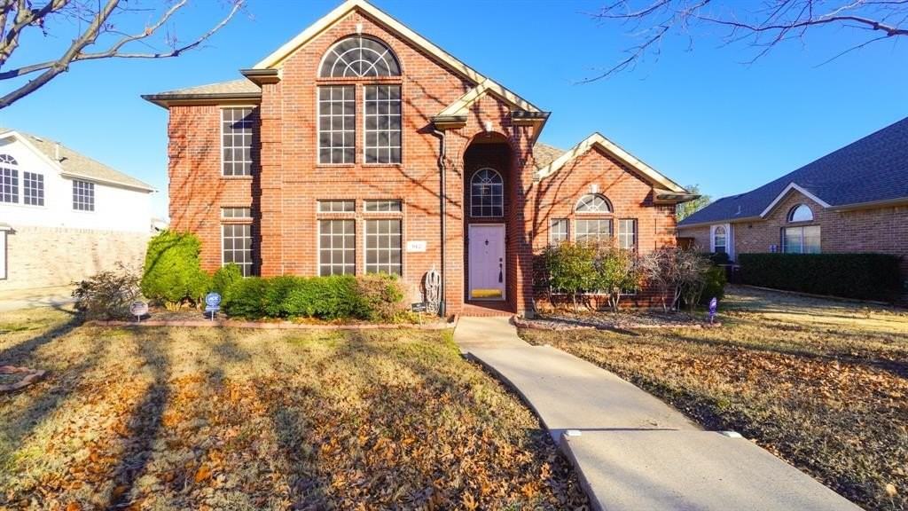 912 Chestnut Court - Photo 3 of 28