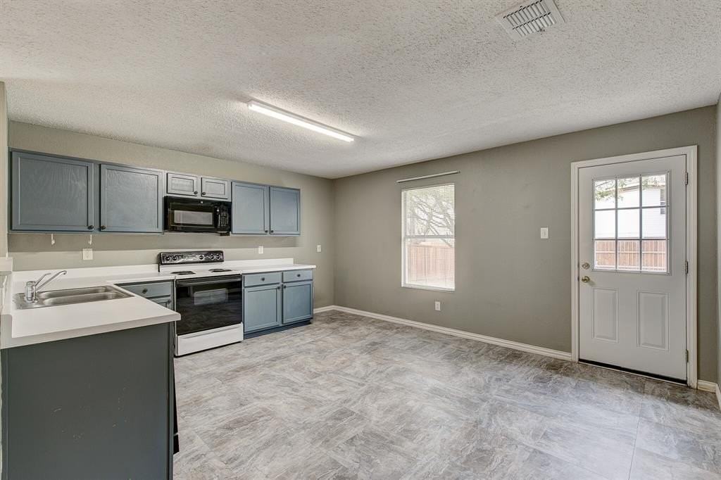 9208 Glen Falls Lane - Photo 6 of 14