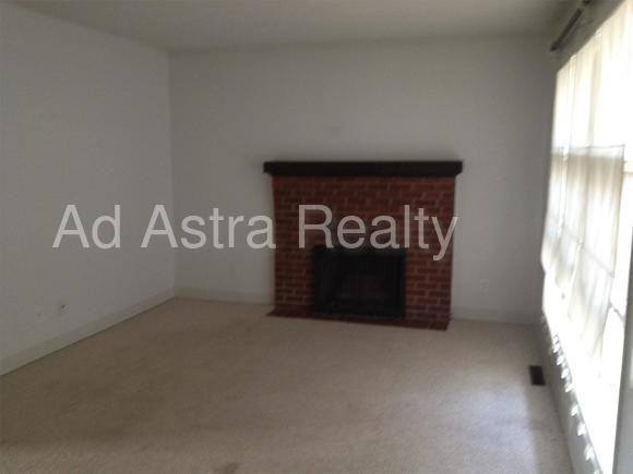 5010 Reeds Rd - Photo 3 of 12