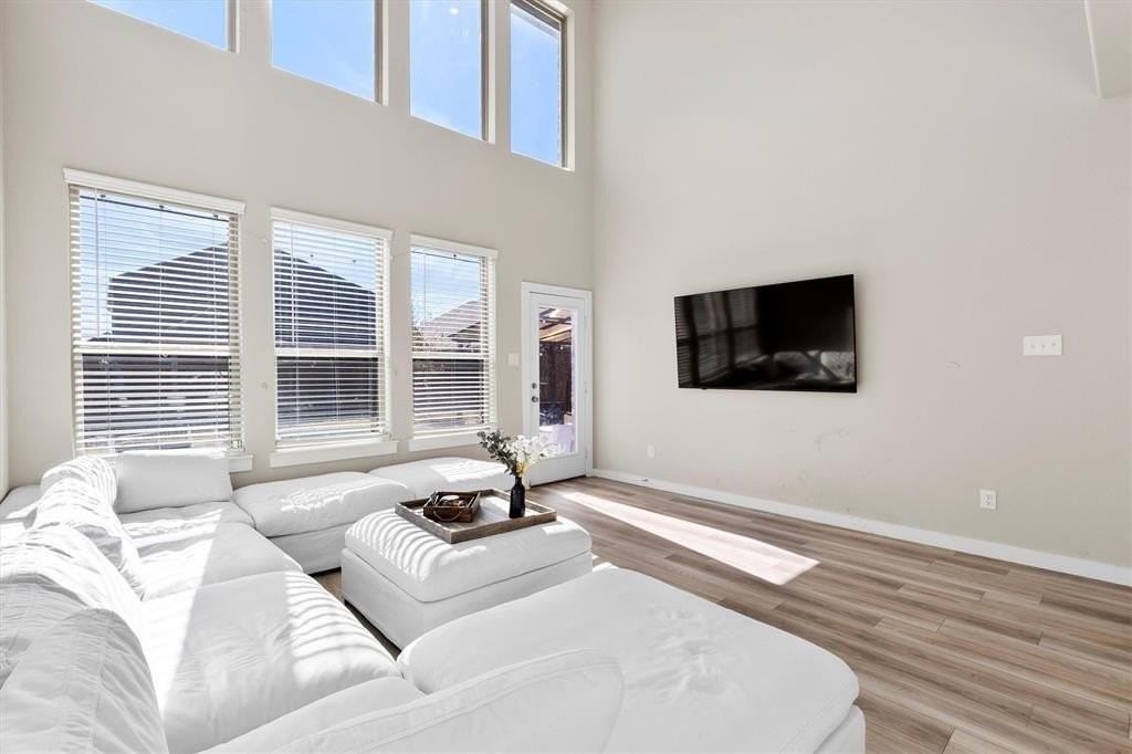 615 Cottagewood Drive - Photo 3 of 25