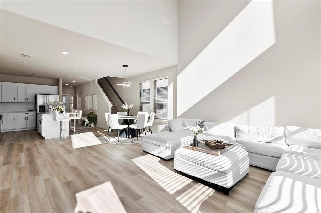 615 Cottagewood Drive - Photo 4 of 25