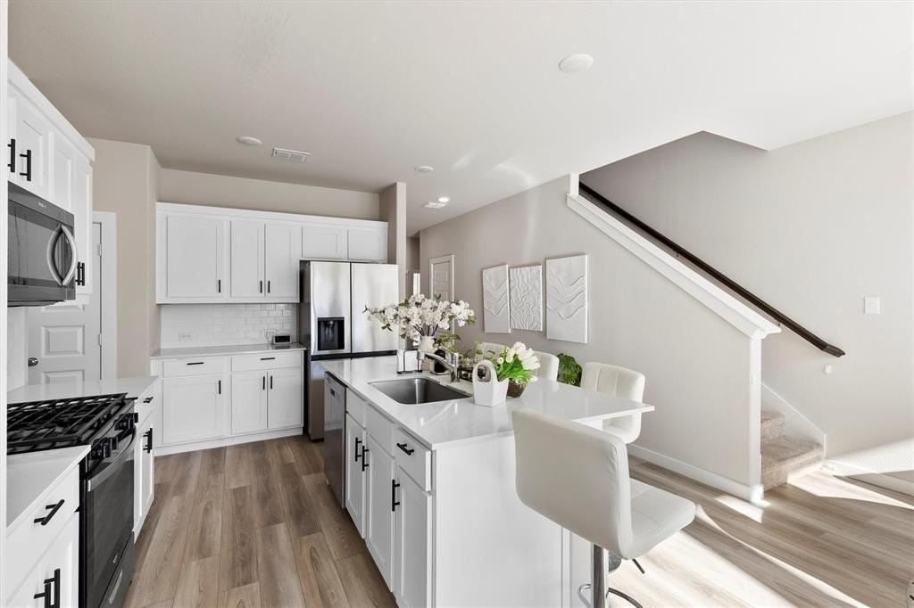 615 Cottagewood Drive - Photo 5 of 25