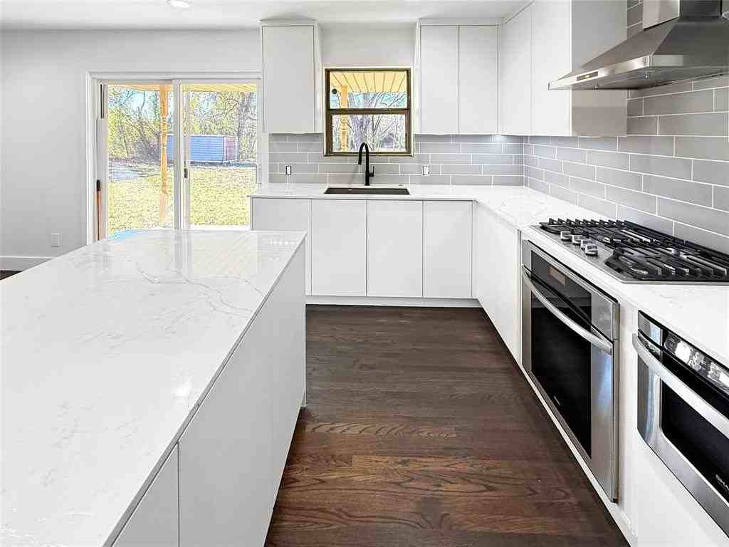 425 Cheshier Road - Photo 5 of 15