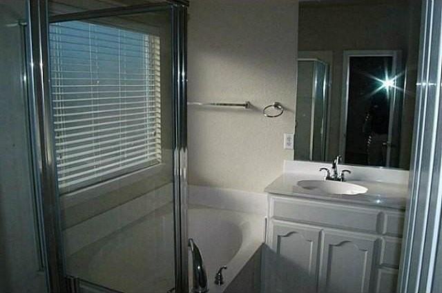 5017 Bedfordshire Drive - Photo 4 of 6