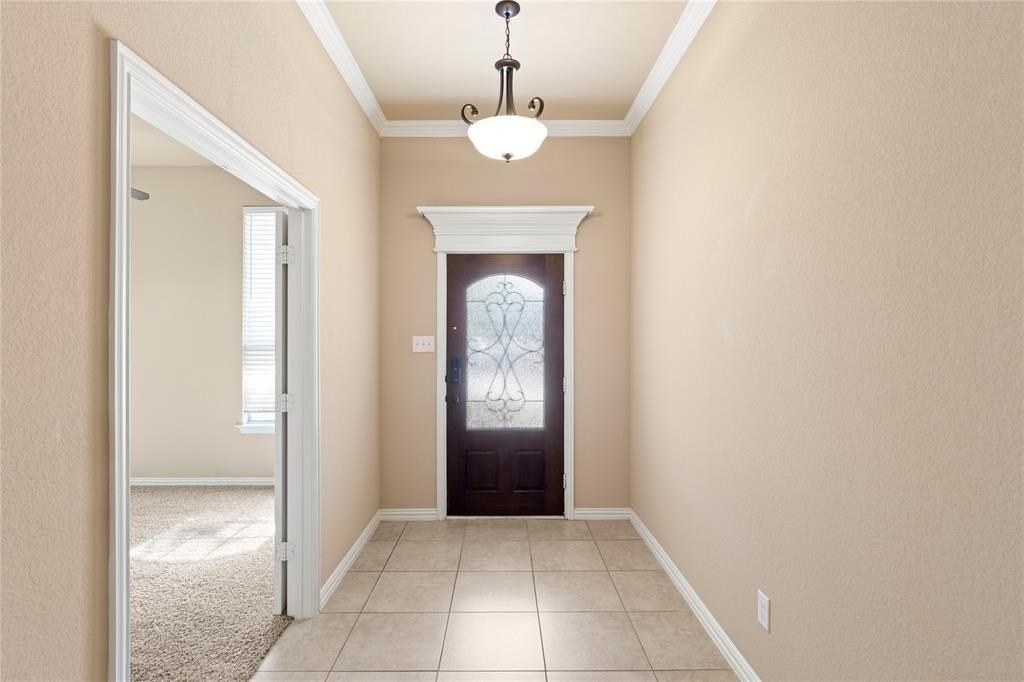 8245 Edgepoint Trail - Photo 4 of 28