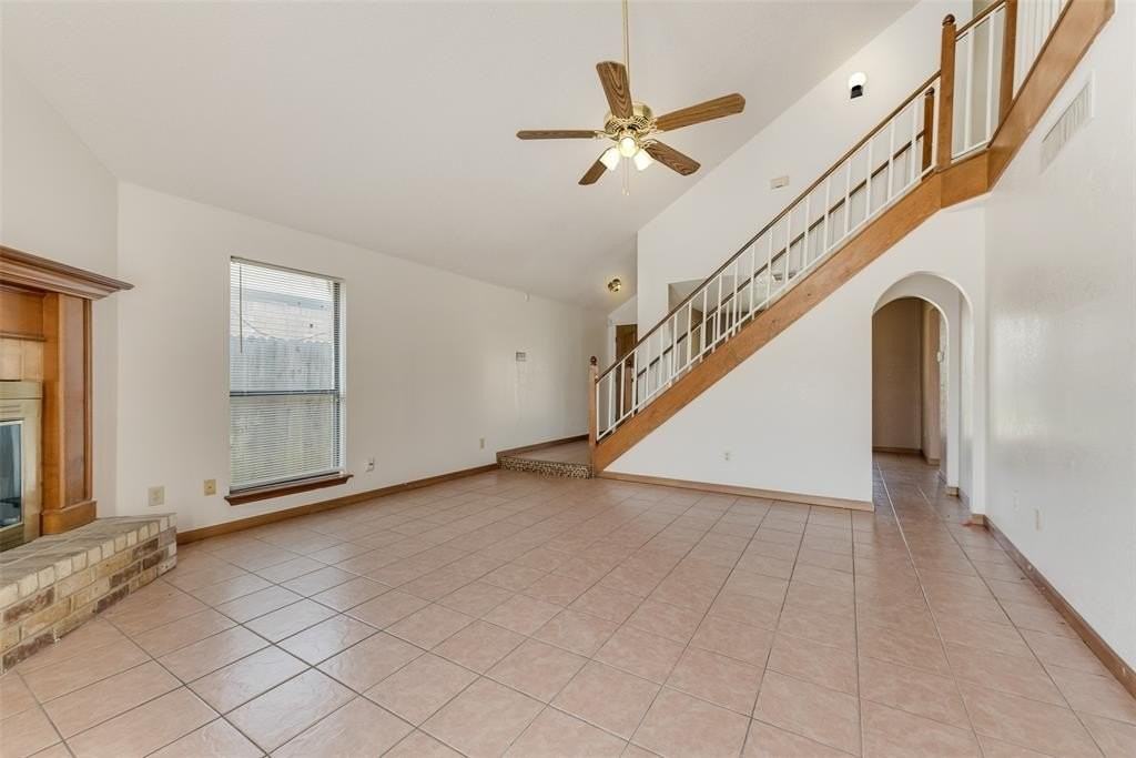 710 Snapdragon Trail - Photo 4 of 17