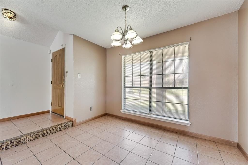 710 Snapdragon Trail - Photo 5 of 17