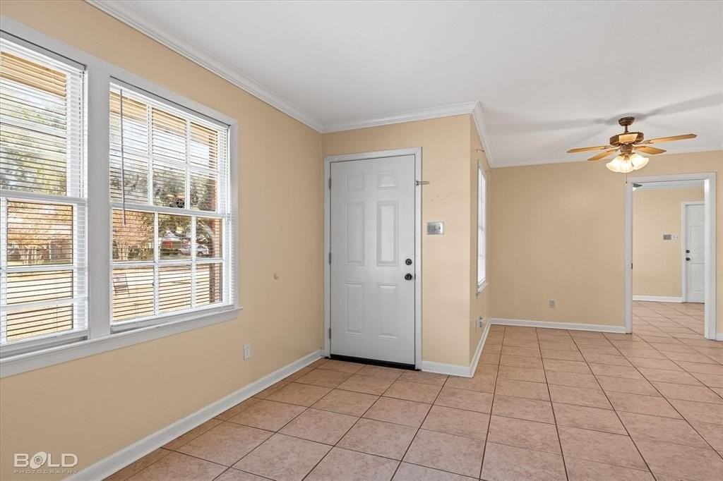 2710 Higgins St - Photo 5 of 37