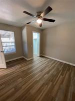 featured image of 110 Crockett Street #B