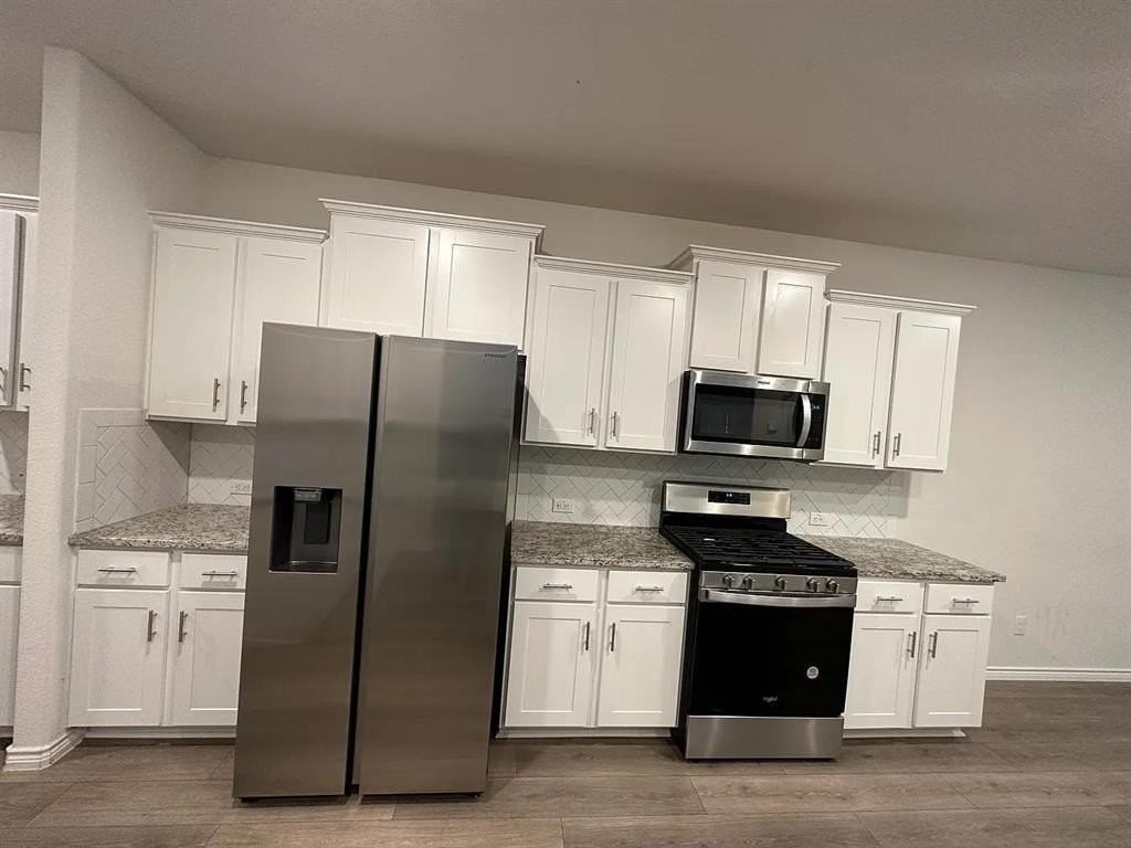 1532 Bennington Lane - Photo 5 of 18