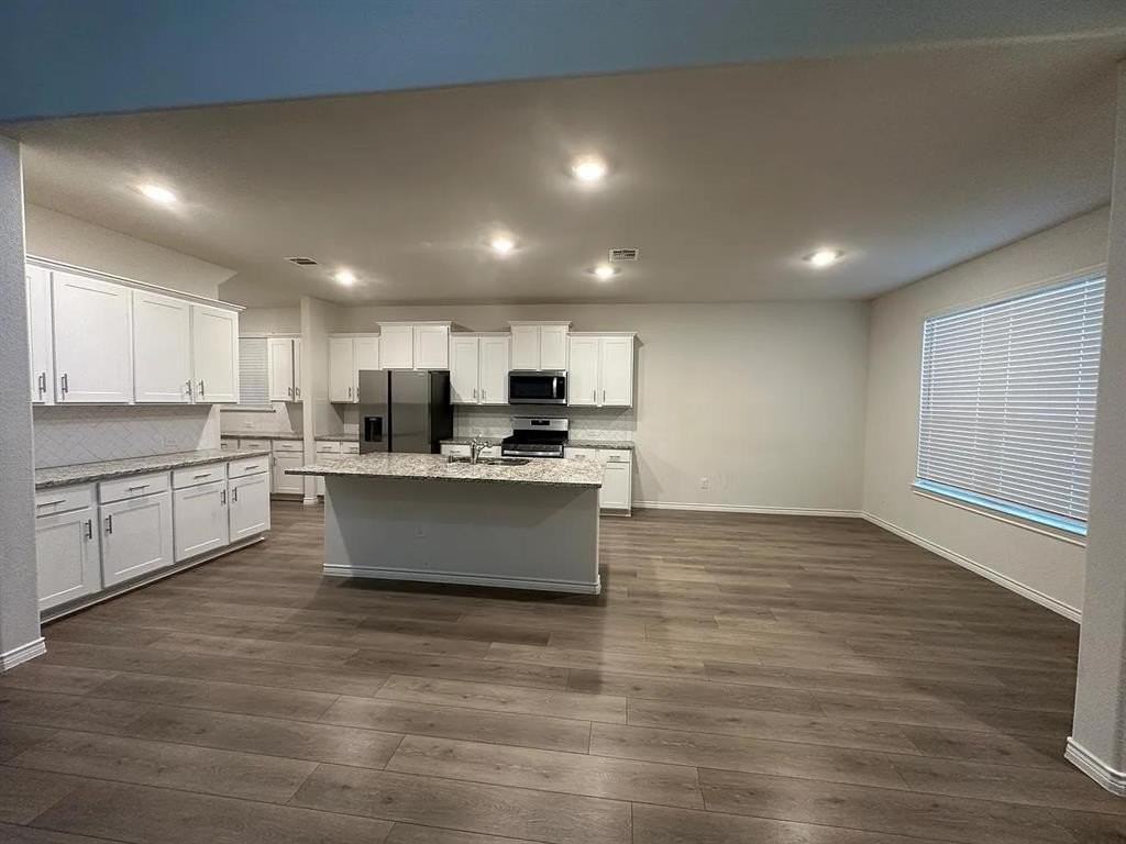 1532 Bennington Lane - Photo 7 of 18