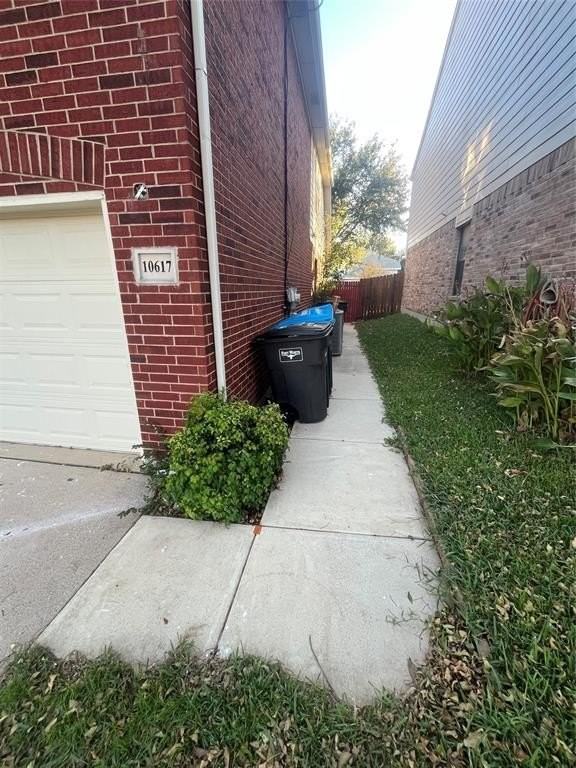 10617 Highland Ridge Road - Photo 3 of 39