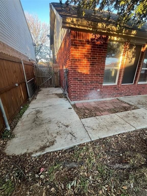 10617 Highland Ridge Road - Photo 4 of 39