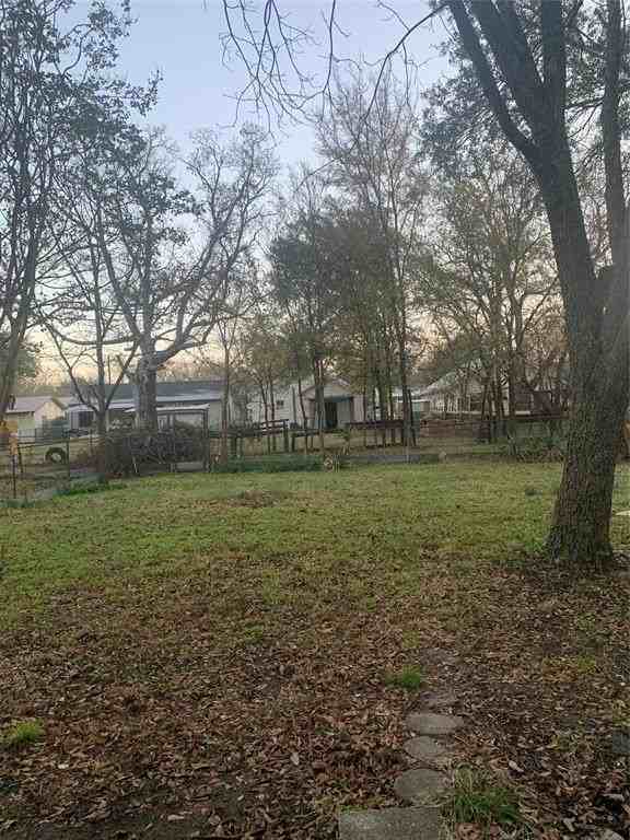 706 North Park Avenue - Photo 2 of 18