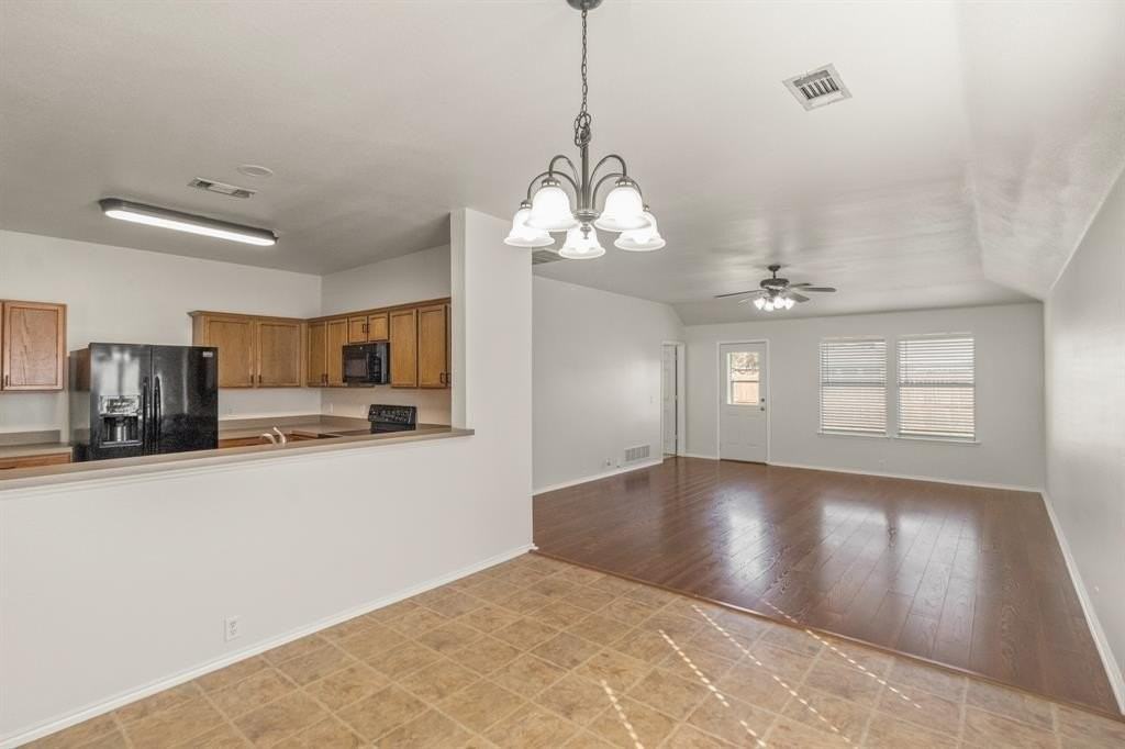 8925 Yosemite Trail - Photo 7 of 25