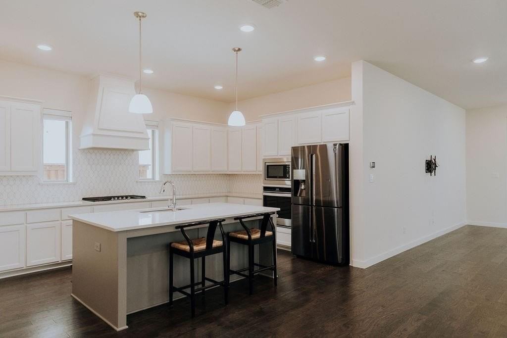 989 Sprangletop Street - Photo 4 of 20