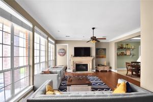 featured image of 3903 Johnson St