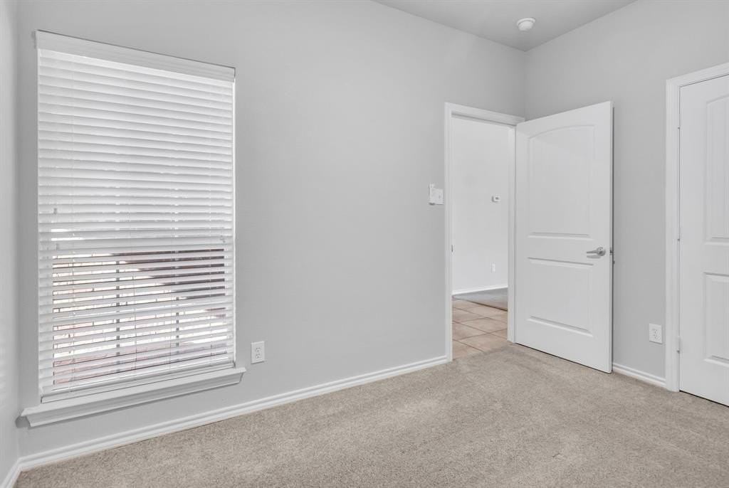 2417 Priscella Drive - Photo 7 of 36