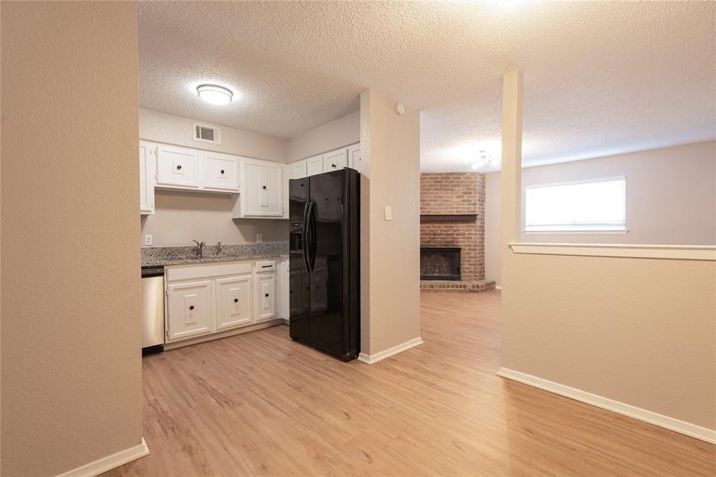 717 Lariat Lane - Photo 5 of 14