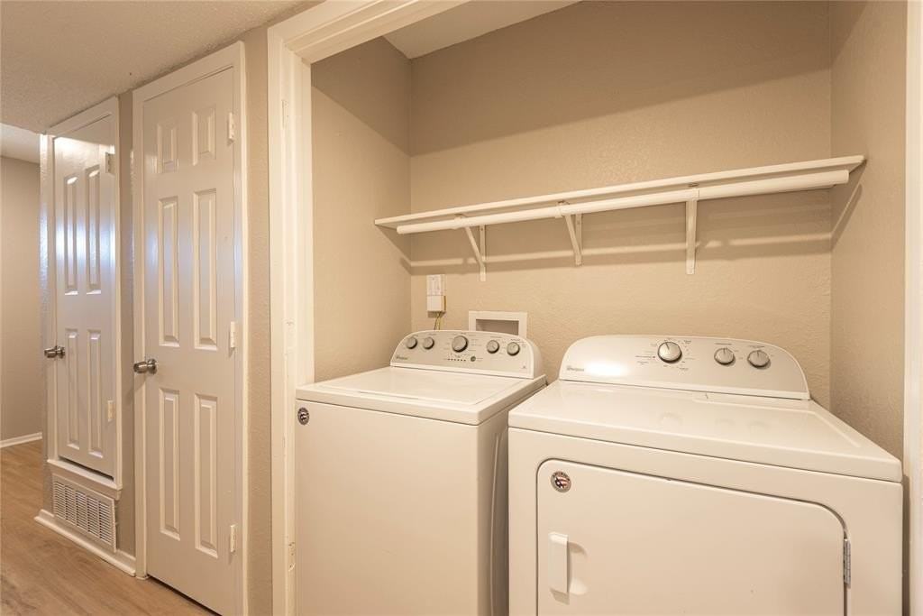 717 Lariat Lane - Photo 7 of 14