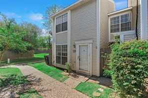 featured image of 253 Settlers Park Drive