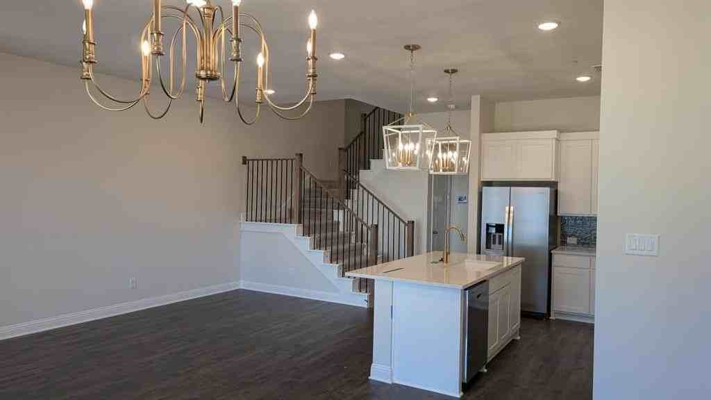 2523 Huxley Mews - Photo 5 of 17